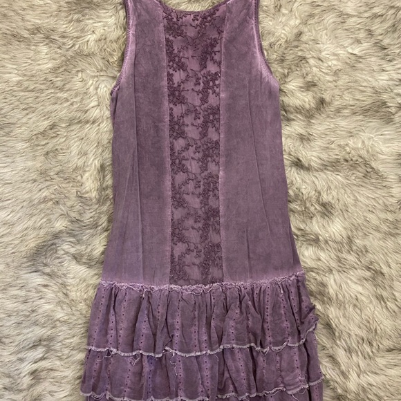 Black Swan Lace Ruffle Dress - Picture 4 of 6